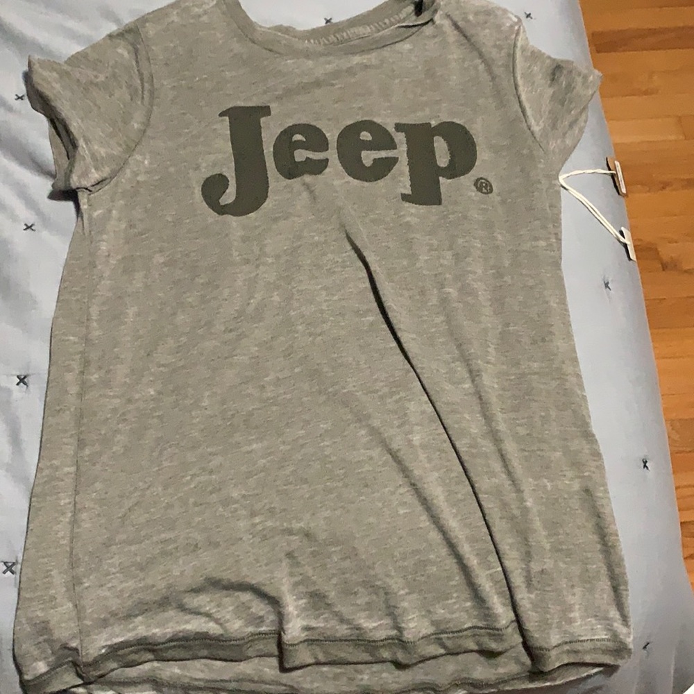 Women’s graphic tee
